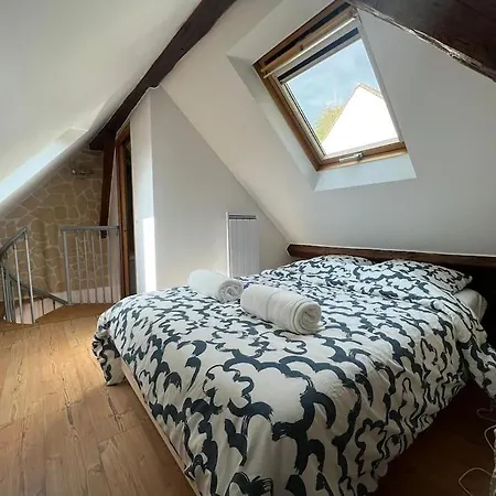 Au Coeur Du Bourg - La Celle St Cloud. Apartment Exterior photo