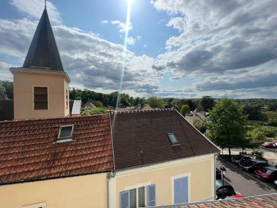 Au Coeur Du Bourg - St Cloud. Apartamento